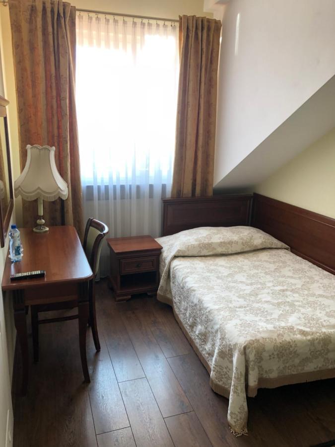 Hotel Mateo Stopnica Extérieur photo