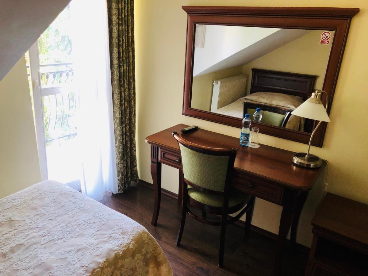 Hotel Mateo Stopnica Extérieur photo